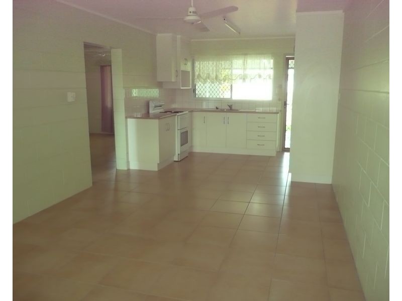 1/25 Gloucester Street, Bowen QLD 4805