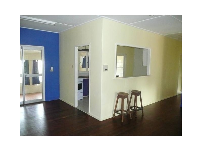 9 Livingstone Street, Bowen QLD 4805