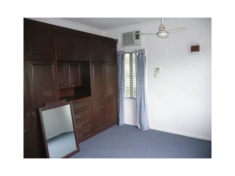 9 Livingstone Street, Bowen QLD 4805