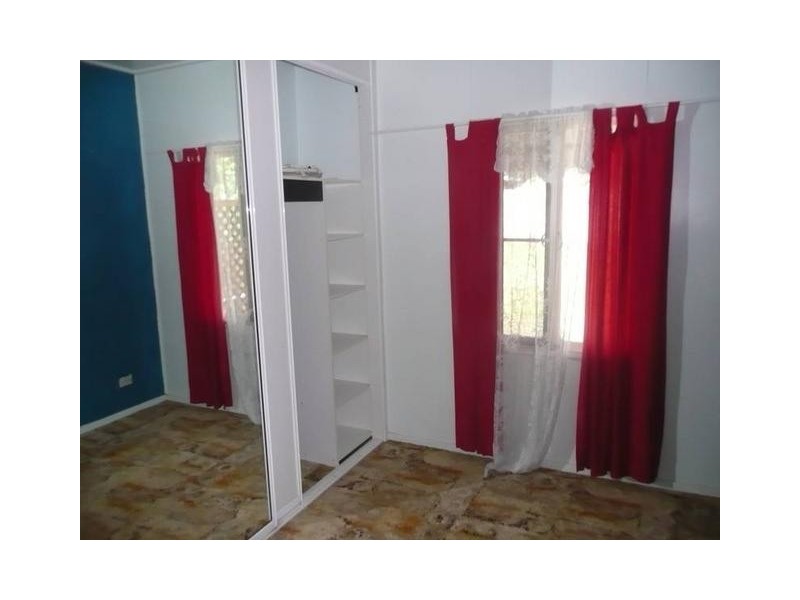 9 Livingstone Street, Bowen QLD 4805