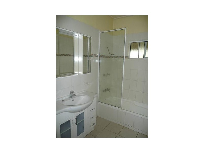 9 Livingstone Street, Bowen QLD 4805