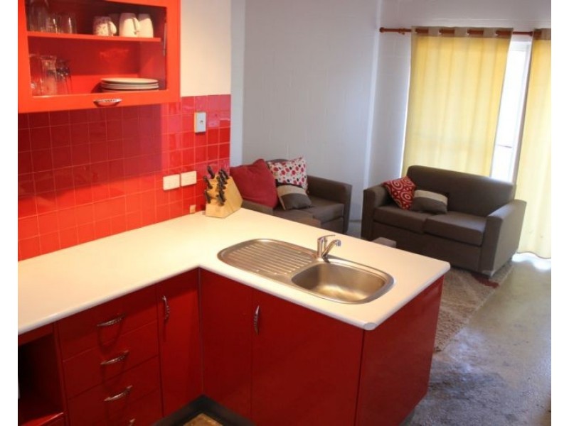 2/8 Pandanus Street, Bowen QLD 4805