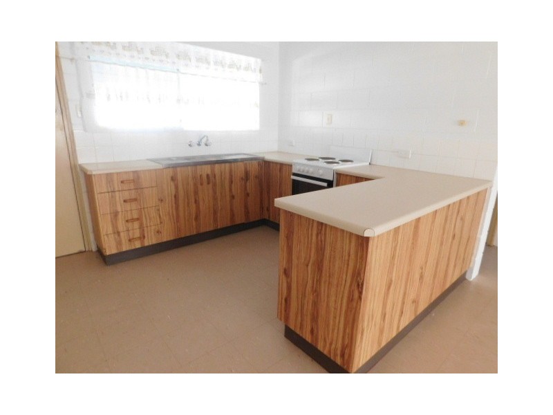 1/17 Casuarina Street, Bowen QLD 4805