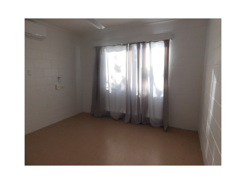 1/17 Casuarina Street, Bowen QLD 4805