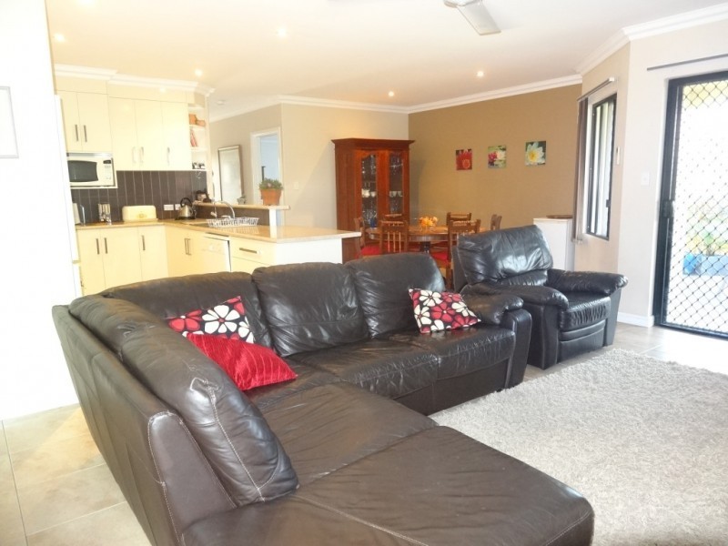 14 Lemon Grove, Bowen QLD 4805