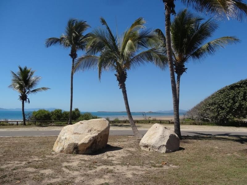 9 Bluewater Parade, Bowen QLD 4805