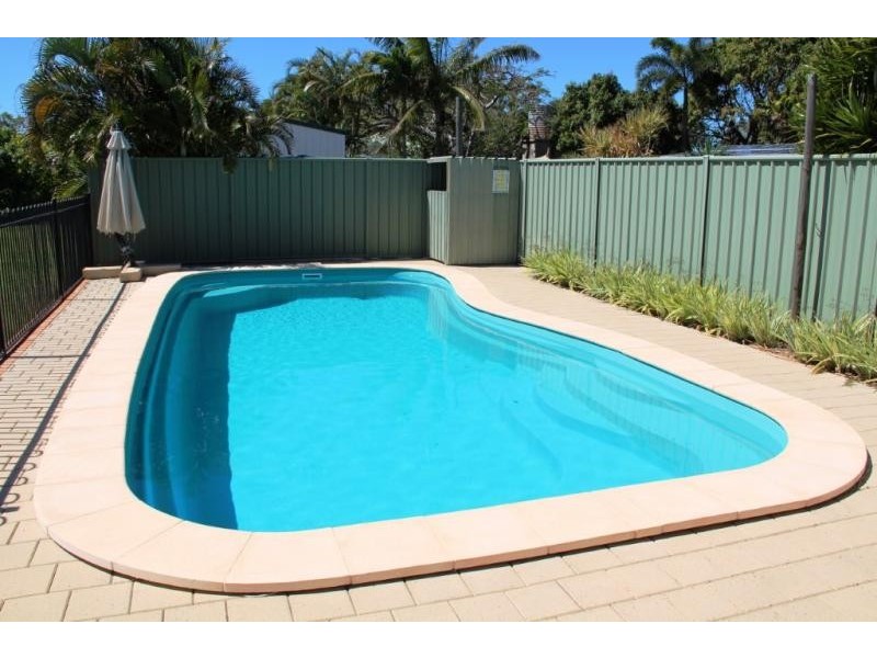 16 Field Street, Bowen QLD 4805