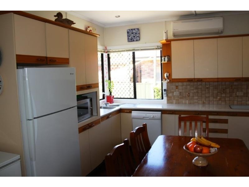 16 Field Street, Bowen QLD 4805
