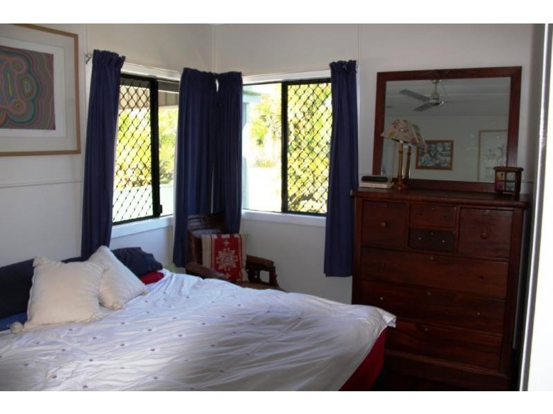 16 Field Street, Bowen QLD 4805