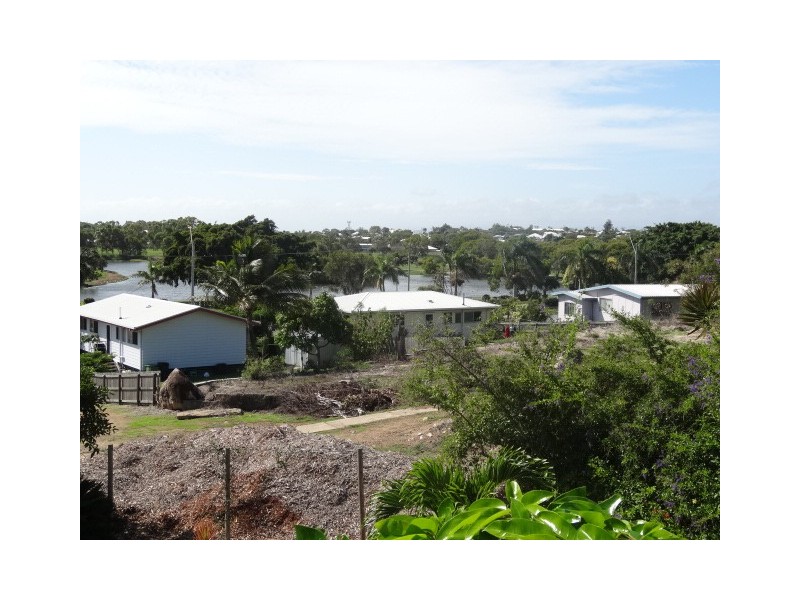 69 Hillview Road, Bowen QLD 4805