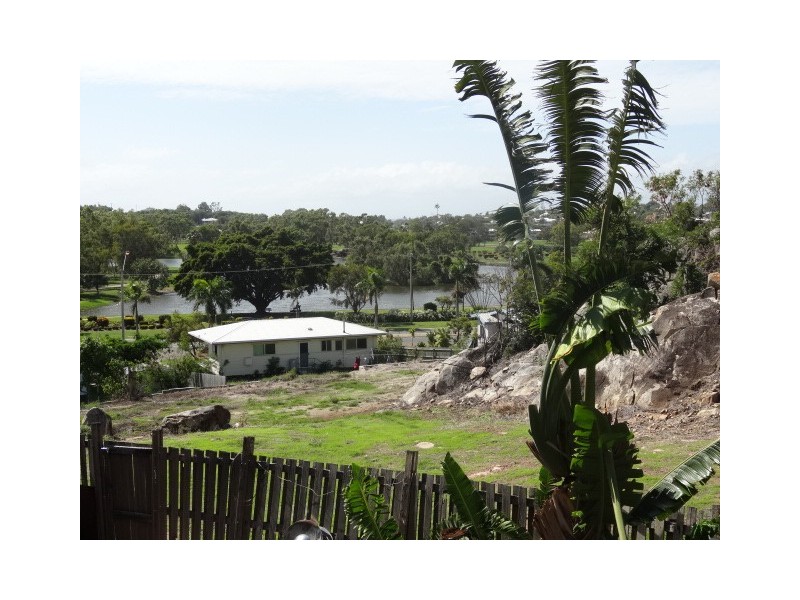 69 Hillview Road, Bowen QLD 4805