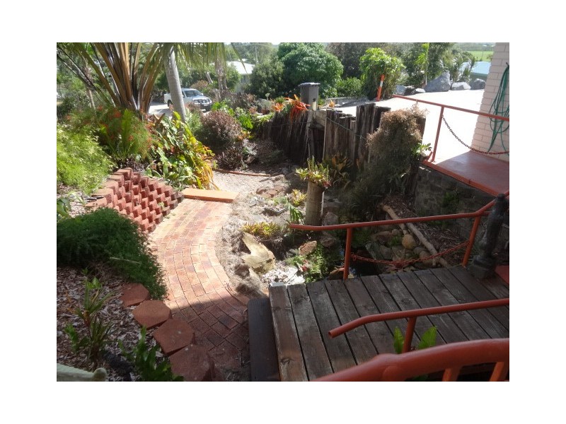 69 Hillview Road, Bowen QLD 4805