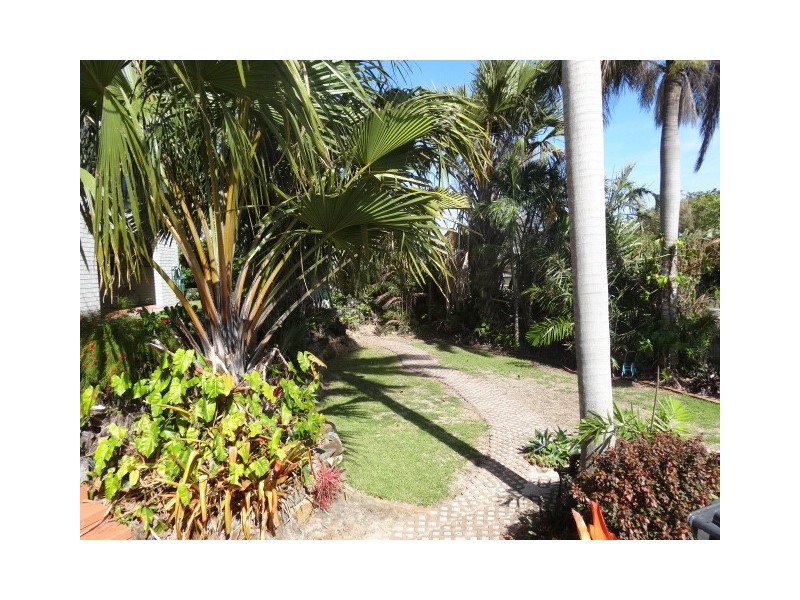69 Hillview Road, Bowen QLD 4805