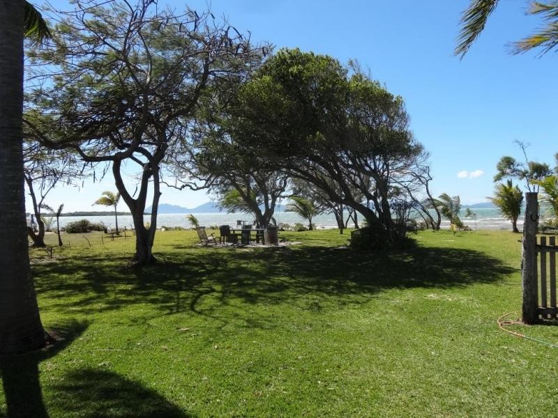 2 Baxter Avenue, Bowen QLD 4805