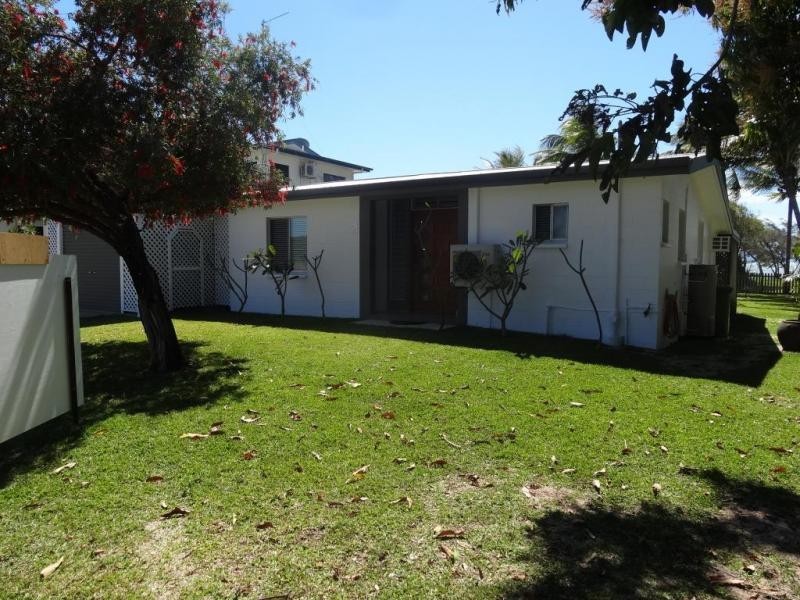 2 Baxter Avenue, Bowen QLD 4805