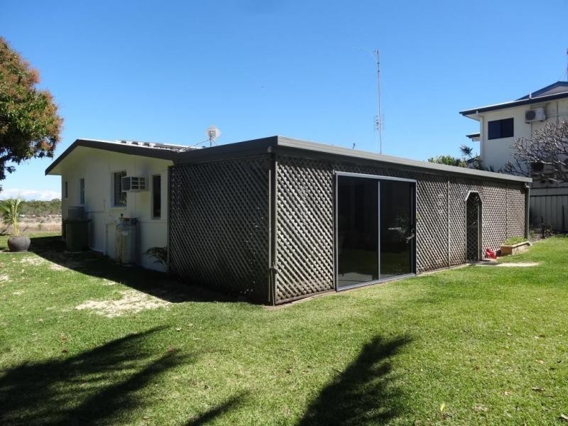 2 Baxter Avenue, Bowen QLD 4805