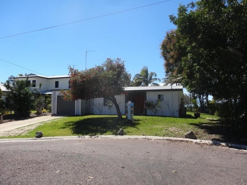 2 Baxter Avenue, Bowen QLD 4805