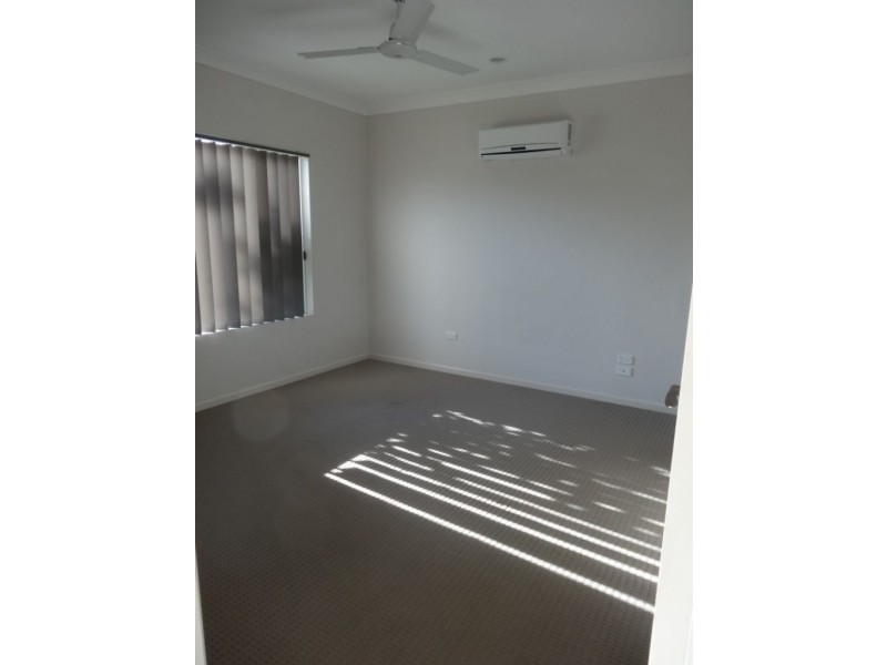 22 Seabreeze Crescent, Bowen QLD 4805