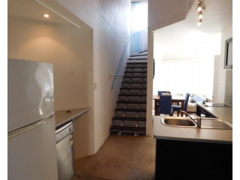 4/8 Pandanus Street, Bowen QLD 4805