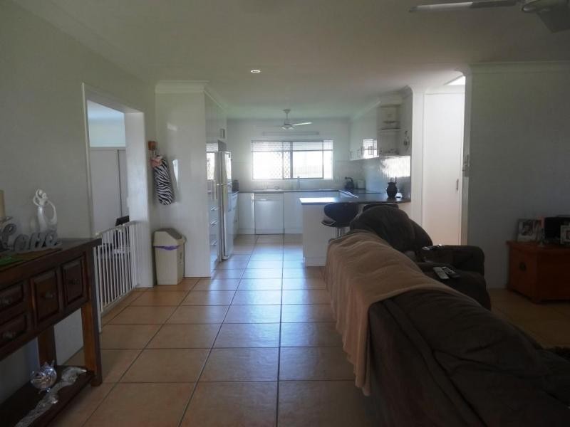 4 Rodney Street, Bowen QLD 4805