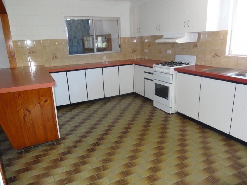 47 Myles Street, Bowen QLD 4805