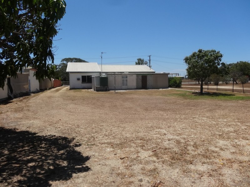 47 Myles Street, Bowen QLD 4805