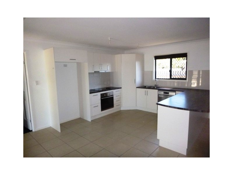 8 Schilling Court, Bowen QLD 4805