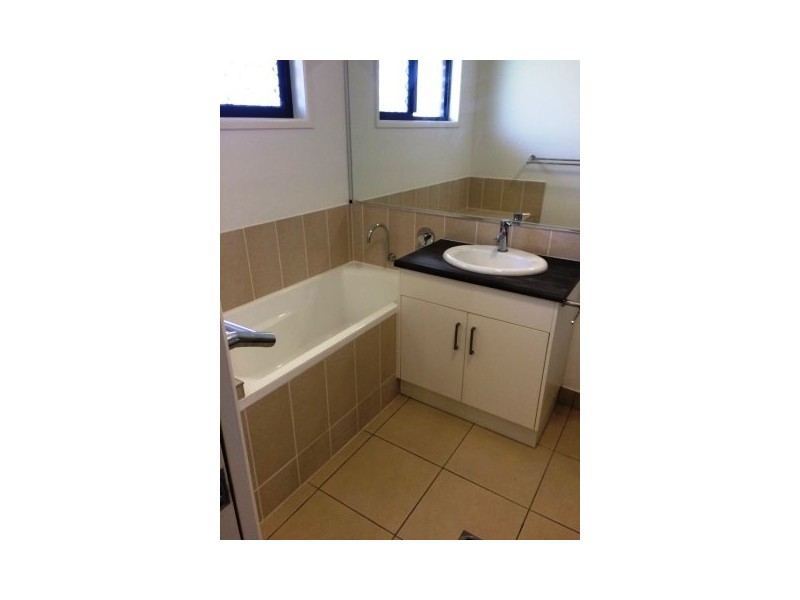 8 Schilling Court, Bowen QLD 4805