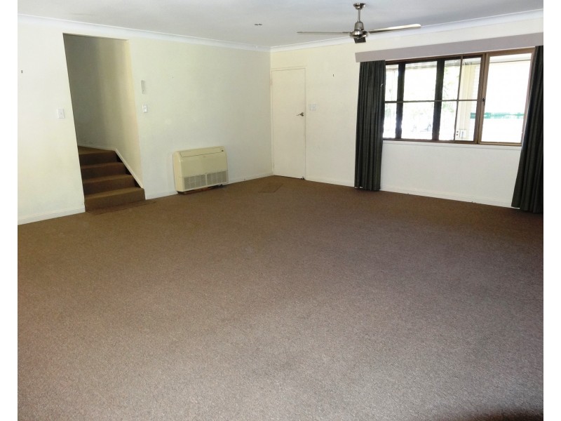 8 McDougal Street, Bowen QLD 4805