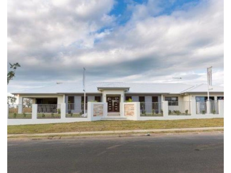 1 Fairway Drive, Bowen QLD 4805