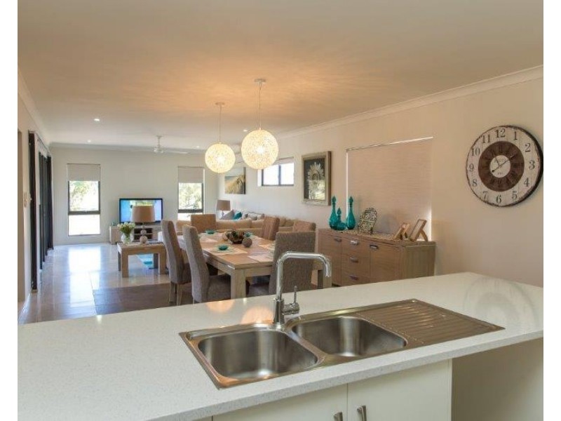 1 Fairway Drive, Bowen QLD 4805