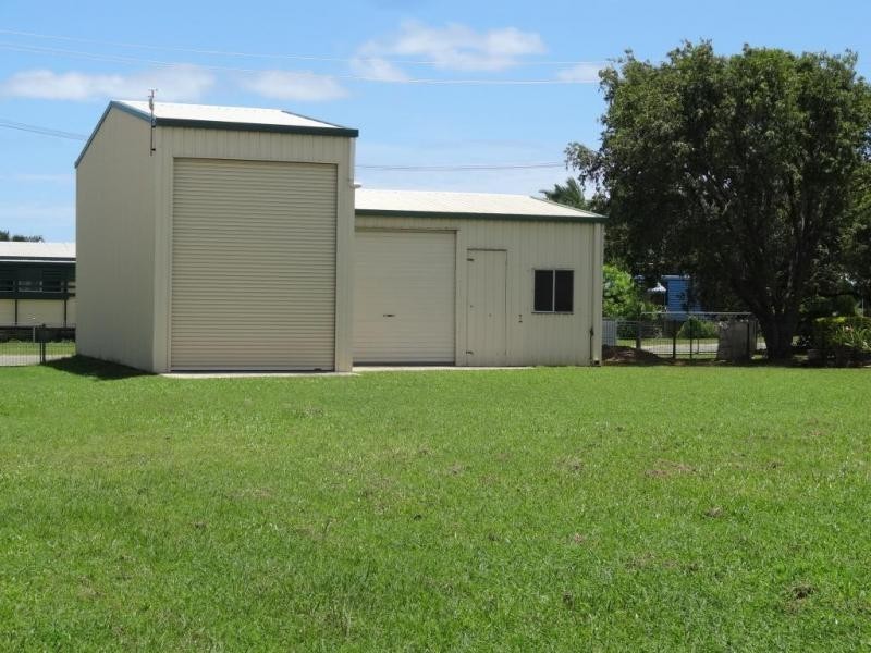 130 Hillview Road, Bowen QLD 4805