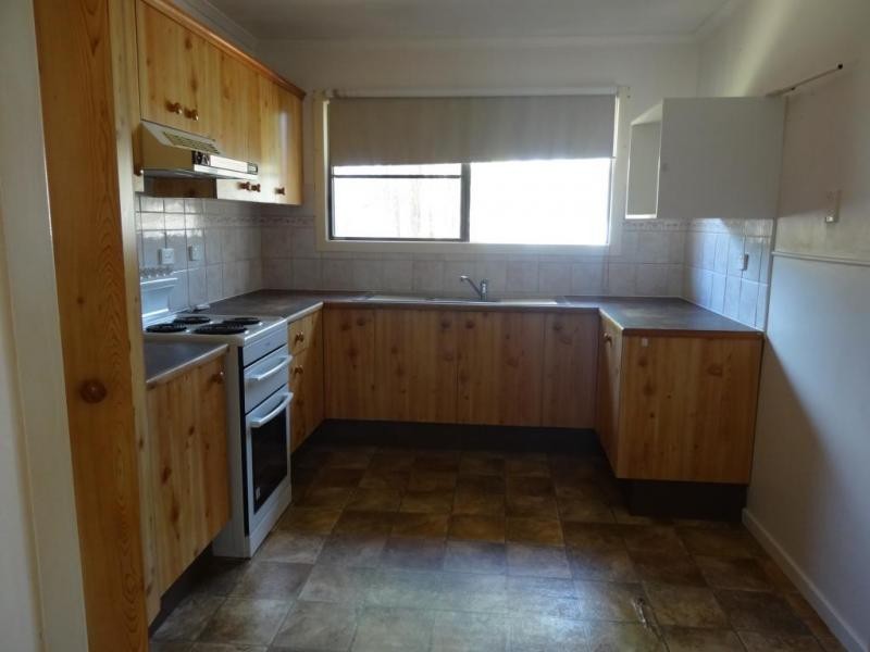 84 Gregory Street, Bowen QLD 4805