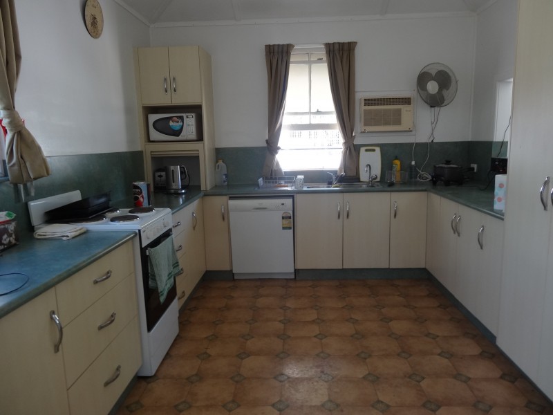 37 Leichhardt Street, Bowen QLD 4805
