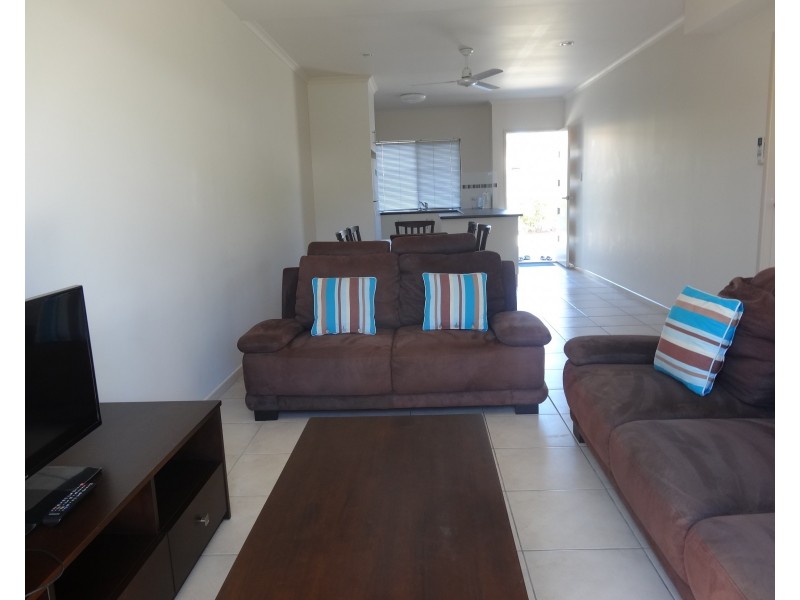 2/34 Poole Street, Bowen QLD 4805
