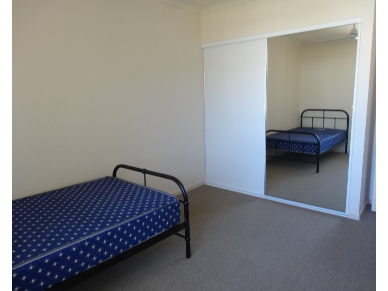 2/34 Poole Street, Bowen QLD 4805