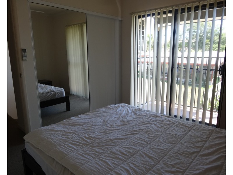 2/34 Poole Street, Bowen QLD 4805