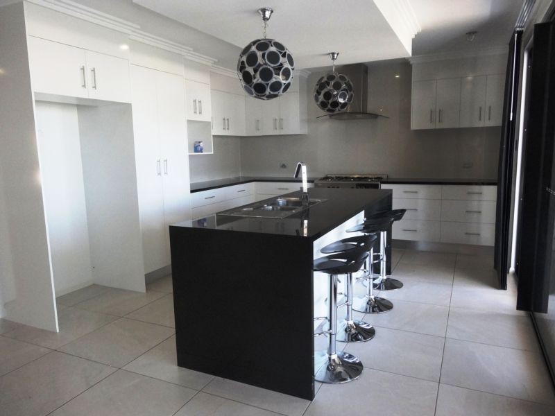 1 Siesta Court, Bowen QLD 4805