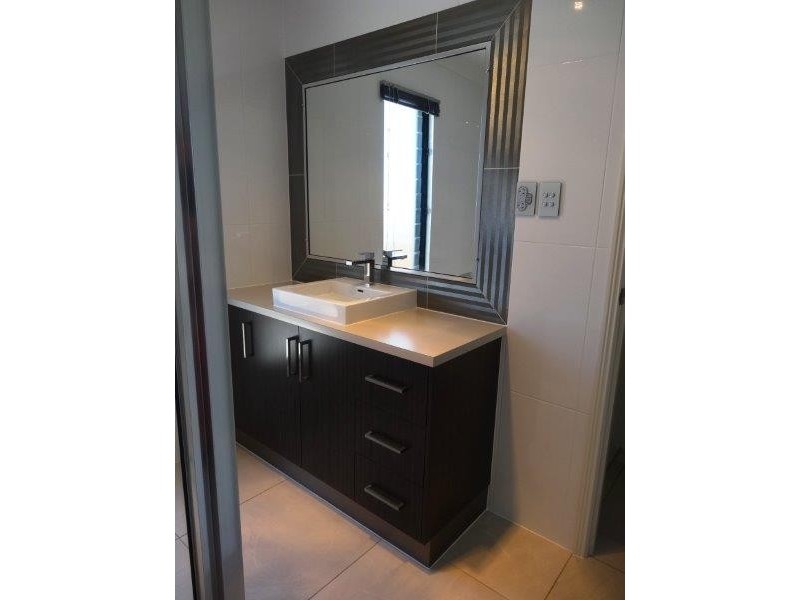 1 Siesta Court, Bowen QLD 4805