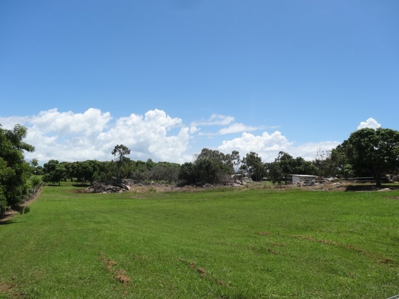 66 Hillview Road, Bowen QLD 4805