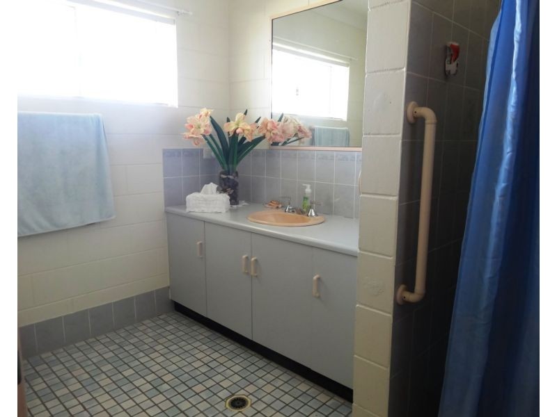 12 Inverdon Road, Bowen QLD 4805