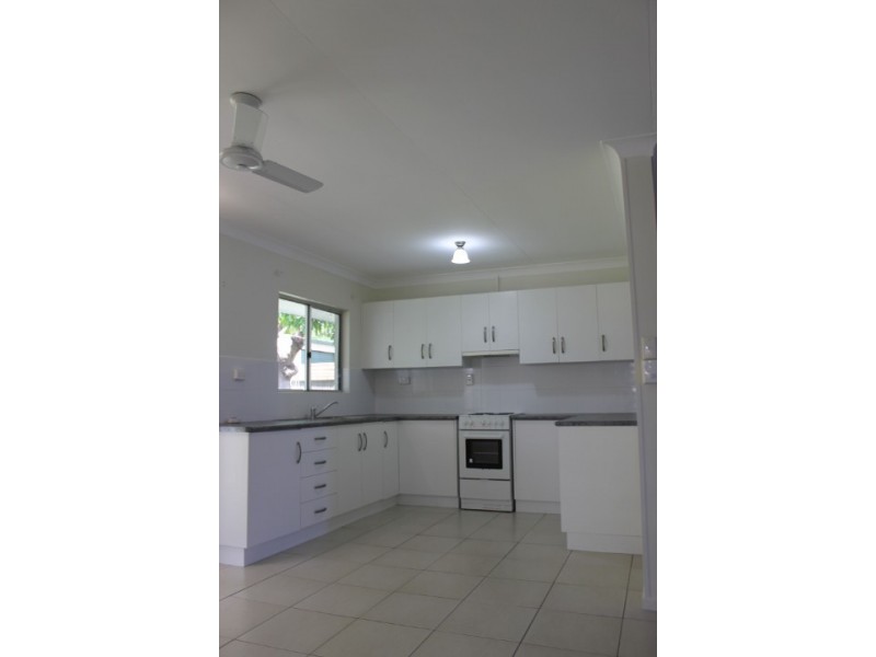 6 Rodney Street, Bowen QLD 4805