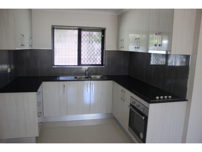 1/89 Powell Street, Bowen QLD 4805