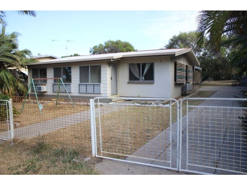 118 Powell Street, Bowen QLD 4805