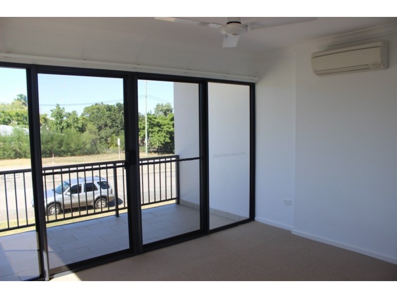 10/74a Powell Street, Bowen QLD 4805