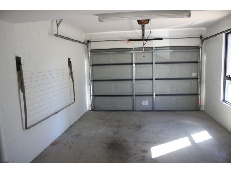 10/74a Powell Street, Bowen QLD 4805