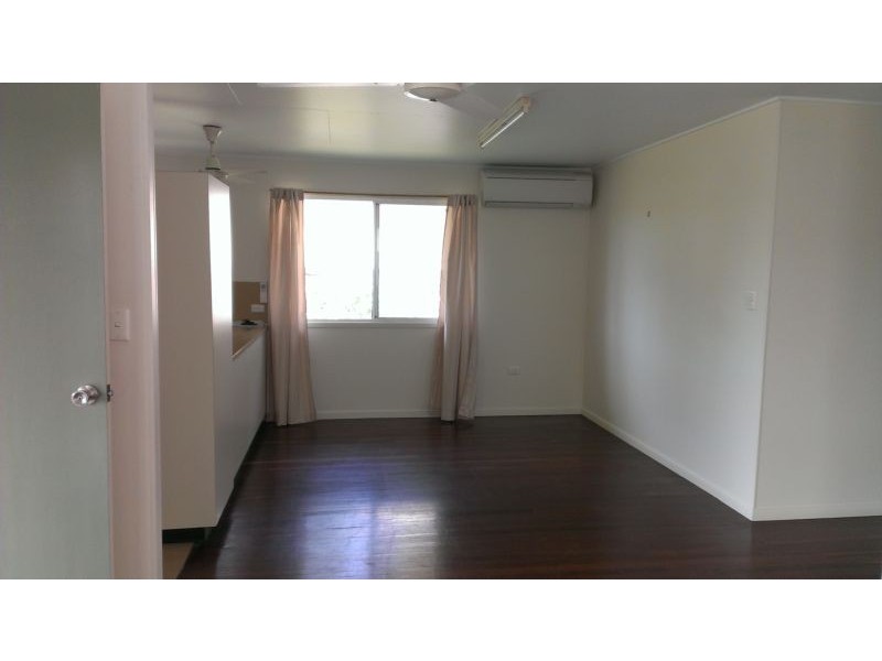 11 West Street, Bowen QLD 4805