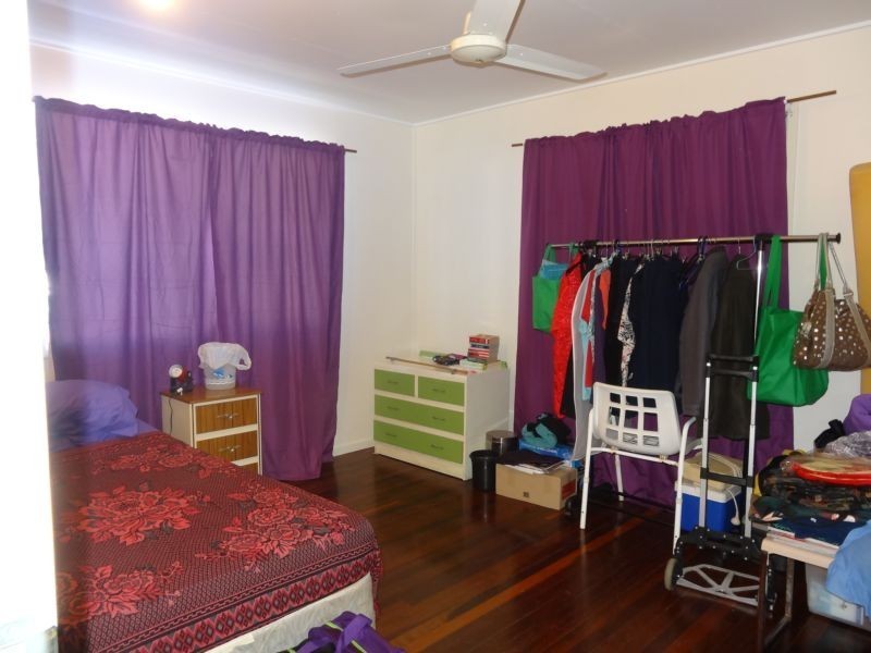 11 West Street, Bowen QLD 4805