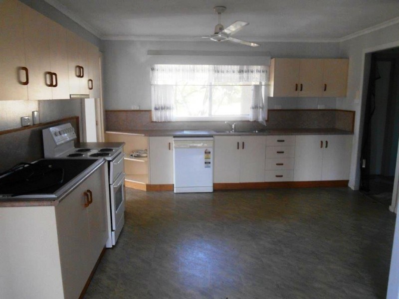 23 Queens Road, Bowen QLD 4805