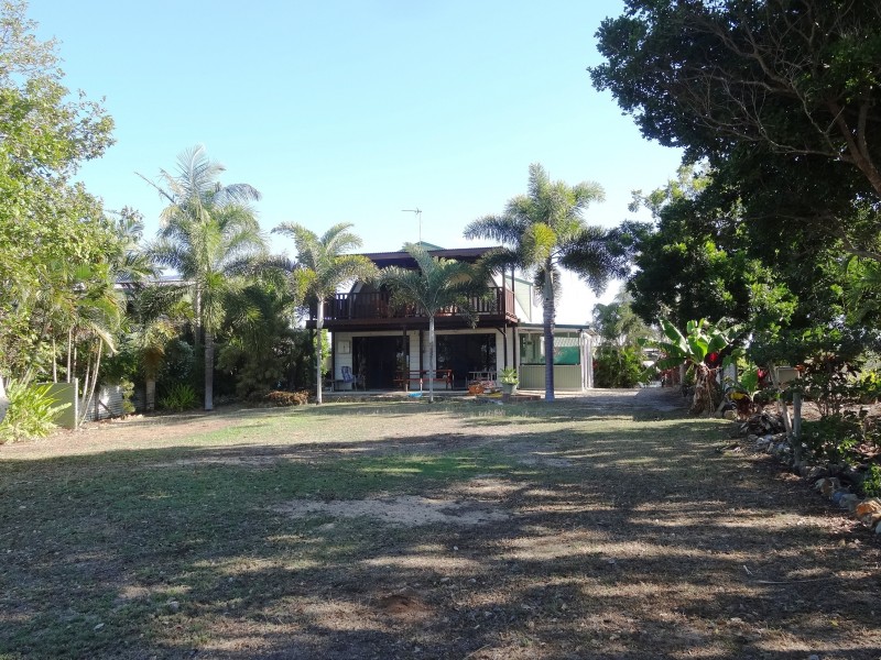 6 Baxter Avenue, Bowen QLD 4805